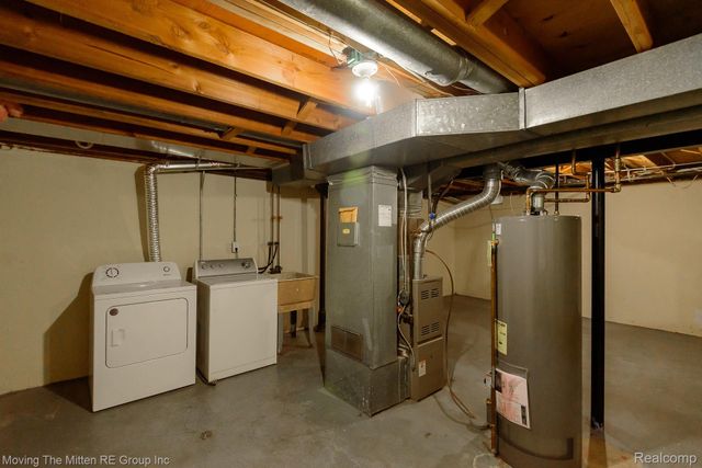 2748 Page Avenue, Ann Arbor, MI 48104