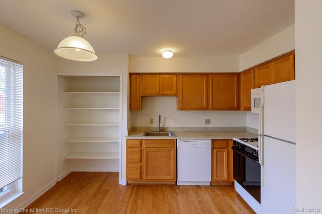 2748 Page Avenue, Ann Arbor, MI 48104