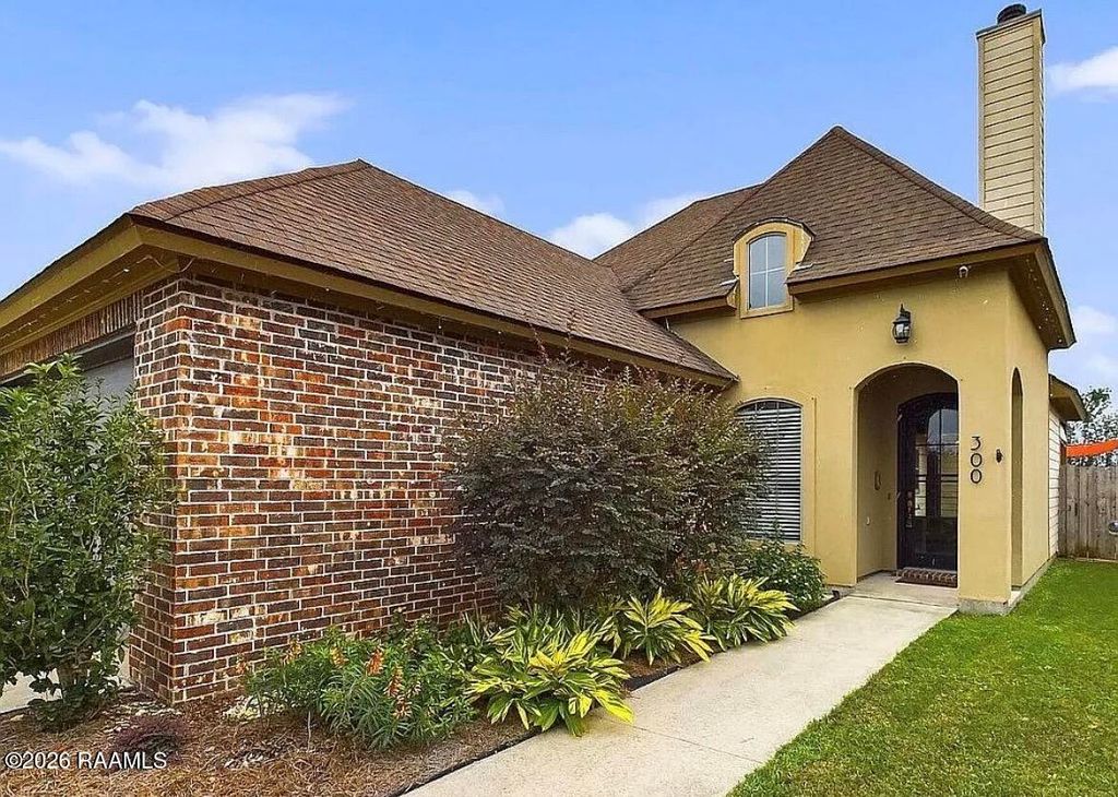 300 Highland View Drive, Youngsville, LA 70592