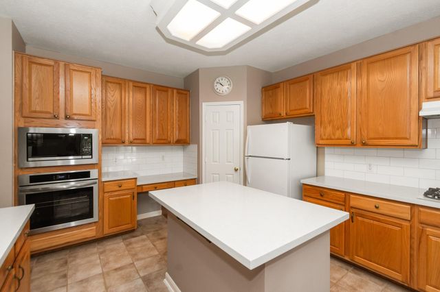 1602 Old Orchard Lane, Seabrook, TX 77586