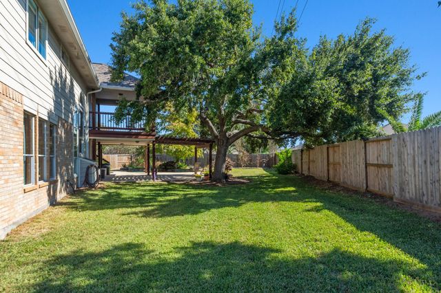 1602 Old Orchard Lane, Seabrook, TX 77586