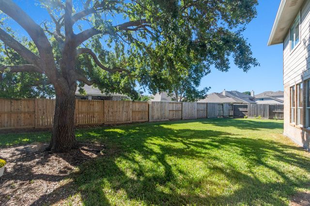 1602 Old Orchard Lane, Seabrook, TX 77586