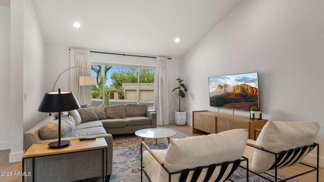 4301 E MOUNTAIN VIEW Road, Phoenix, AZ 85028