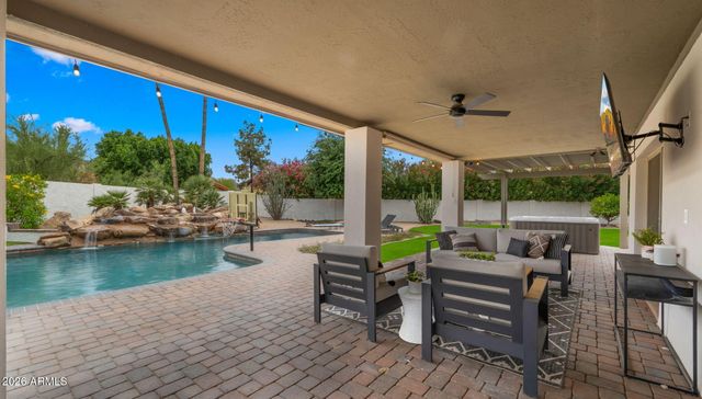 4301 E MOUNTAIN VIEW Road, Phoenix, AZ 85028