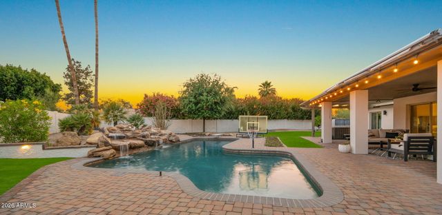 4301 E MOUNTAIN VIEW Road, Phoenix, AZ 85028