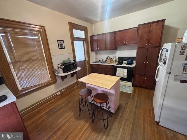 135- 137 COLLEGE AVE, Lancaster, PA 17603