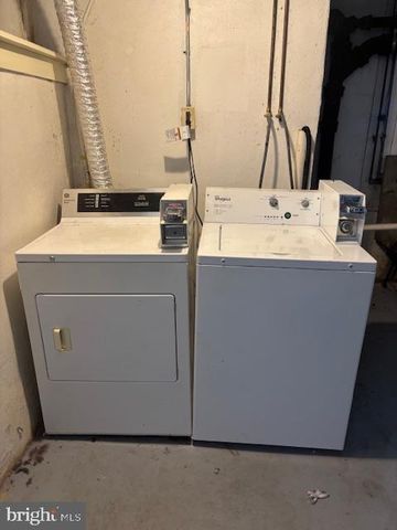 135- 137 COLLEGE AVE, Lancaster, PA 17603