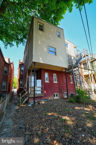 135- 137 COLLEGE AVE, Lancaster, PA 17603