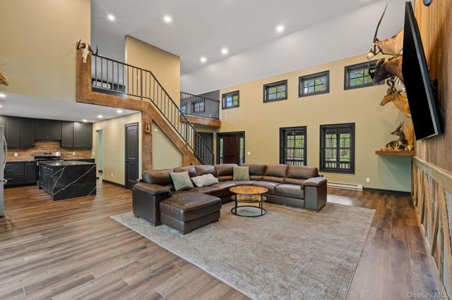 660 S Plank Road, Newburgh, NY 12550