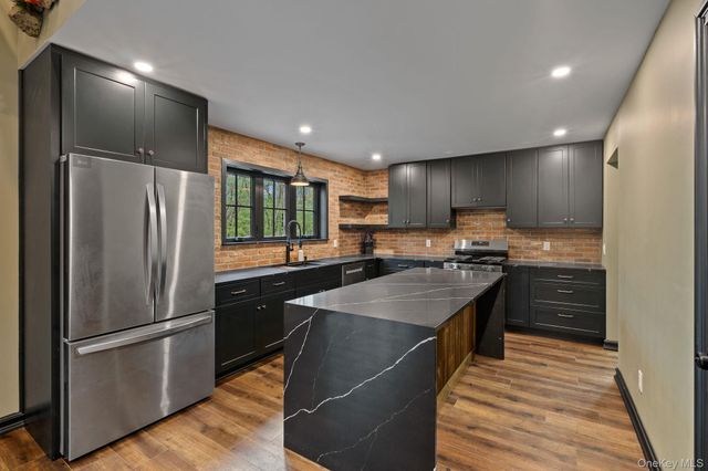 660 S Plank Road, Newburgh, NY 12550
