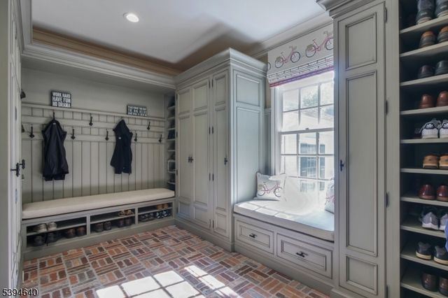 3 Winston Farm Ln, Mendham Twp., NJ 07945