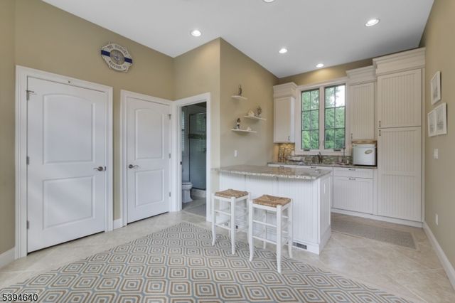 3 Winston Farm Ln, Mendham Twp., NJ 07945