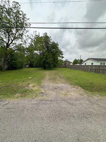 920 E 39th Street, Houston, TX 77022