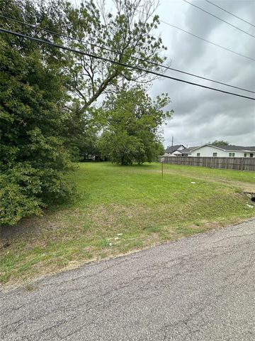 920 E 39th Street, Houston, TX 77022