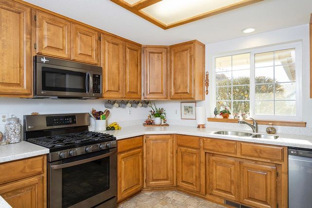 2206 Egret Court, Grants Pass, OR 97526