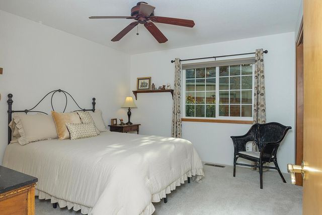 2206 Egret Court, Grants Pass, OR 97526