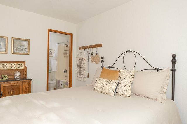 2206 Egret Court, Grants Pass, OR 97526