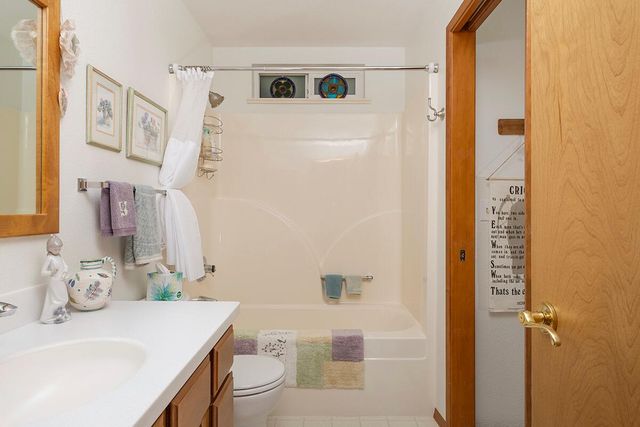 2206 Egret Court, Grants Pass, OR 97526