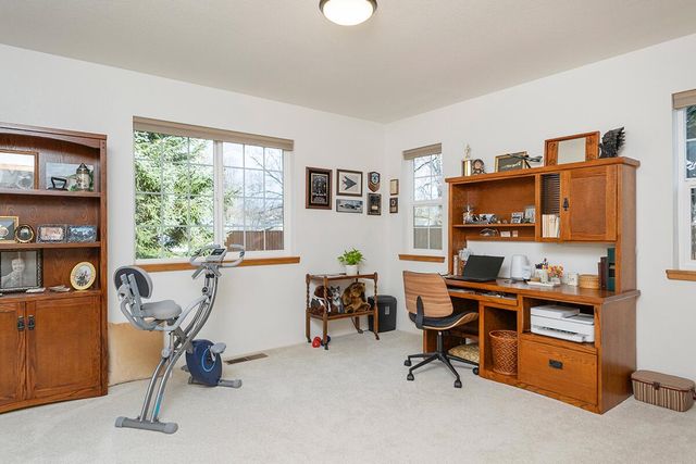 2206 Egret Court, Grants Pass, OR 97526