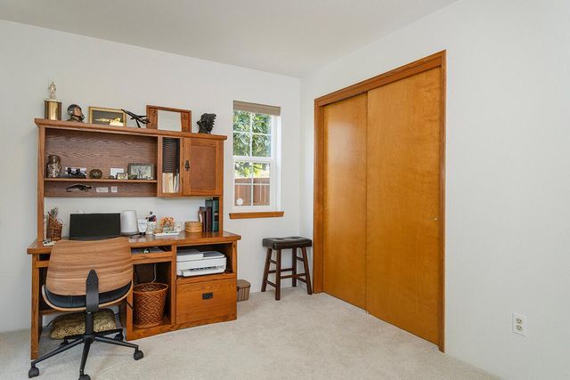 2206 Egret Court, Grants Pass, OR 97526