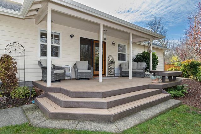 2206 Egret Court, Grants Pass, OR 97526