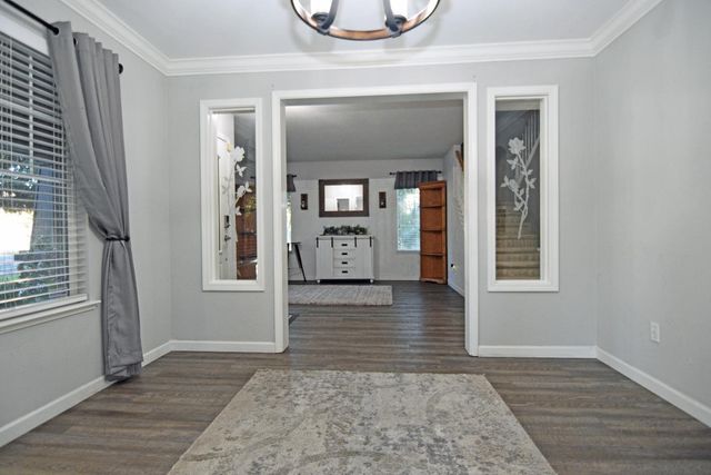 326 W Springer Dr, Turlock, CA 95382