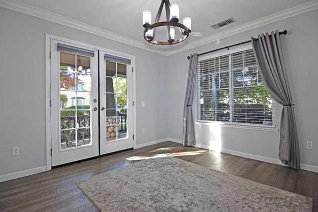 326 W Springer Dr, Turlock, CA 95382