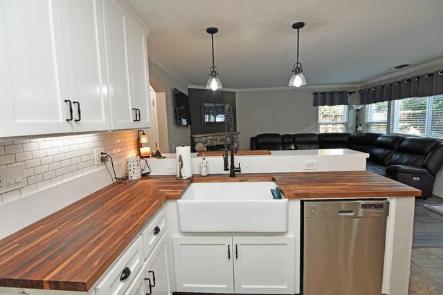 326 W Springer Dr, Turlock, CA 95382