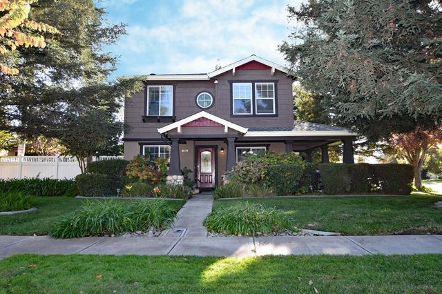 326 W Springer Dr, Turlock, CA 95382