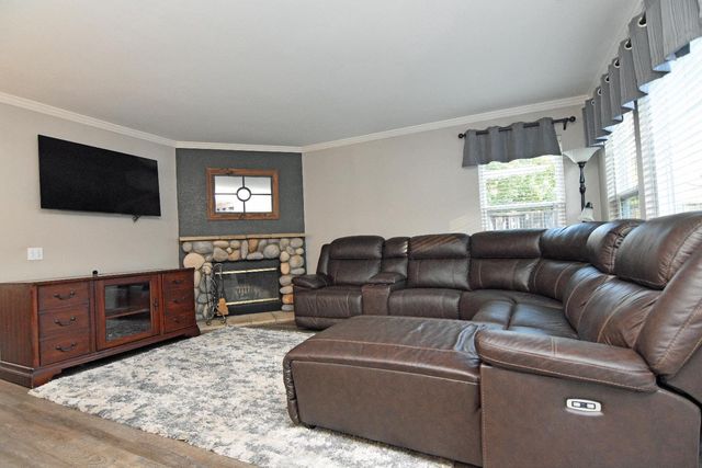 326 W Springer Dr, Turlock, CA 95382