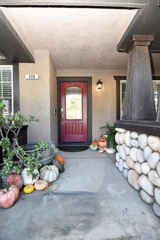 326 W Springer Dr, Turlock, CA 95382