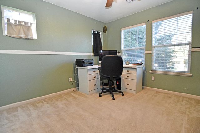 326 W Springer Dr, Turlock, CA 95382