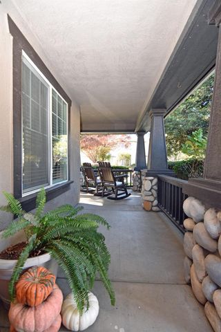 326 W Springer Dr, Turlock, CA 95382