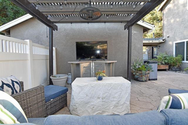 326 W Springer Dr, Turlock, CA 95382