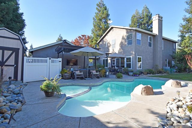 326 W Springer Dr, Turlock, CA 95382