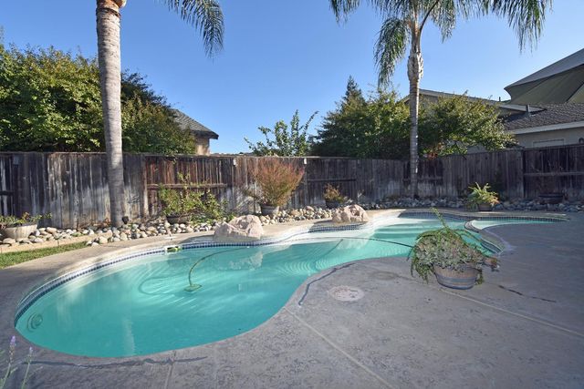 326 W Springer Dr, Turlock, CA 95382