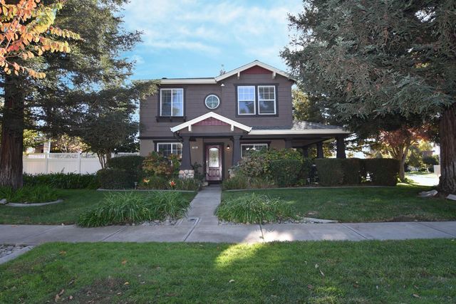 326 W Springer Dr, Turlock, CA 95382