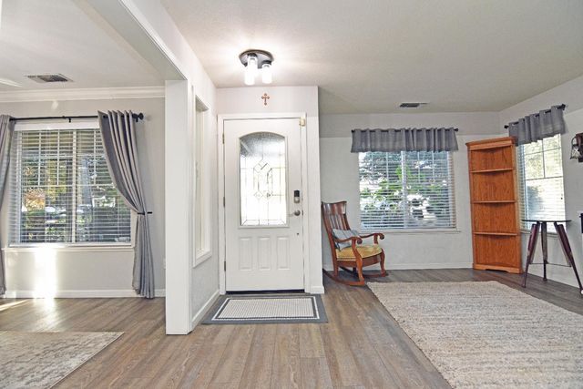 326 W Springer Dr, Turlock, CA 95382