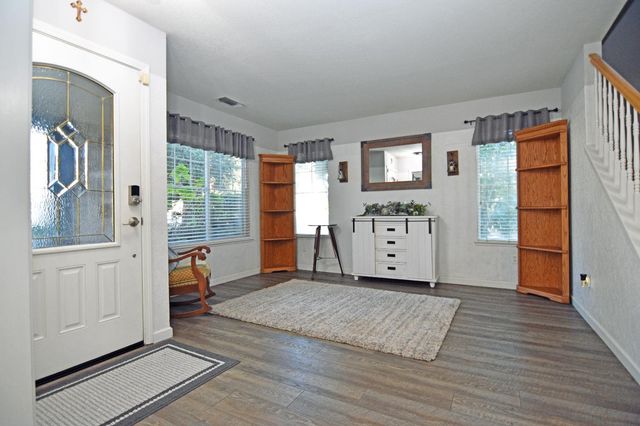 326 W Springer Dr, Turlock, CA 95382