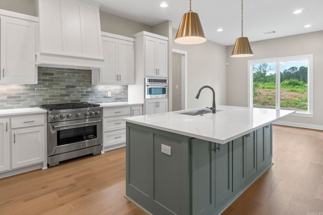 208 Middleton Place, Benton, AR 72019