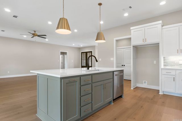 208 Middleton Place, Benton, AR 72019