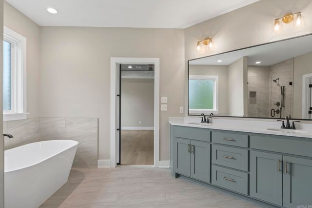 208 Middleton Place, Benton, AR 72019