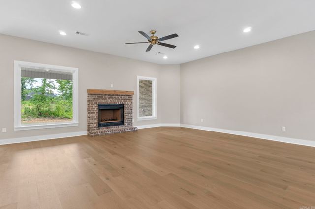 208 Middleton Place, Benton, AR 72019