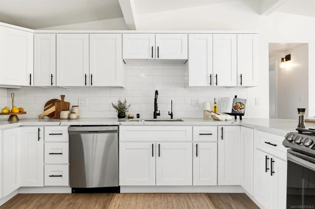 9844 Arapaho St, Spring Valley, CA 91977