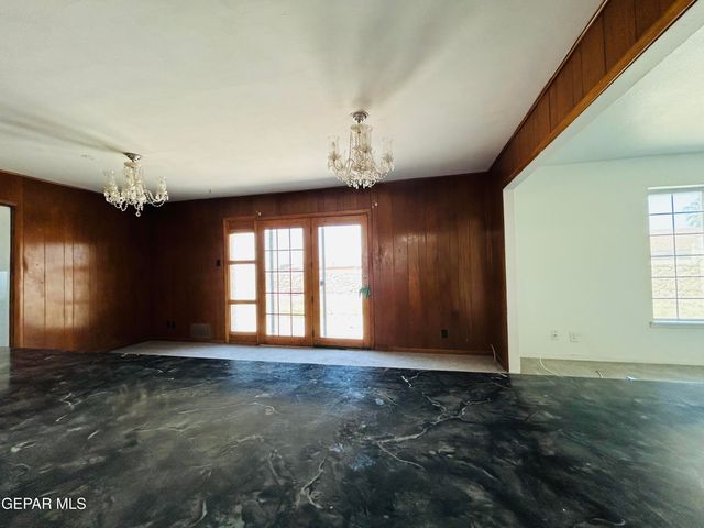 521 Balboa Road, El Paso, TX 79912