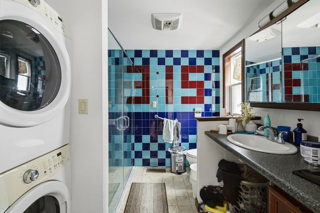 17 School St, Middleboro, MA 02346