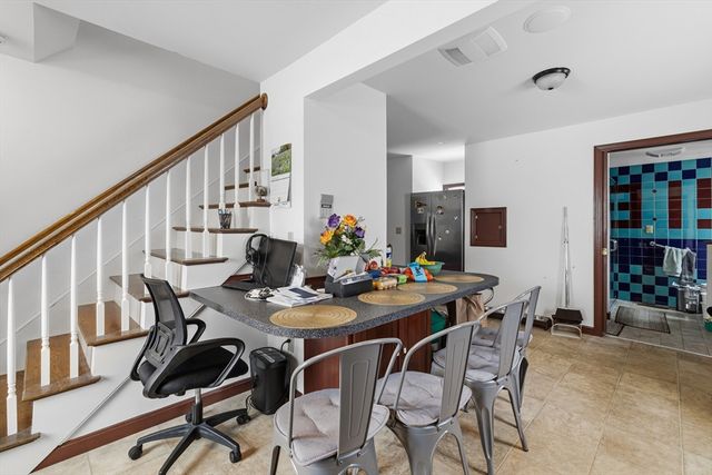 17 School St, Middleboro, MA 02346