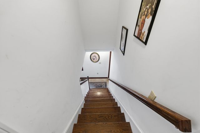 17 School St, Middleboro, MA 02346