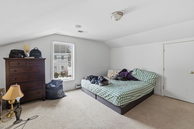 17 School St, Middleboro, MA 02346