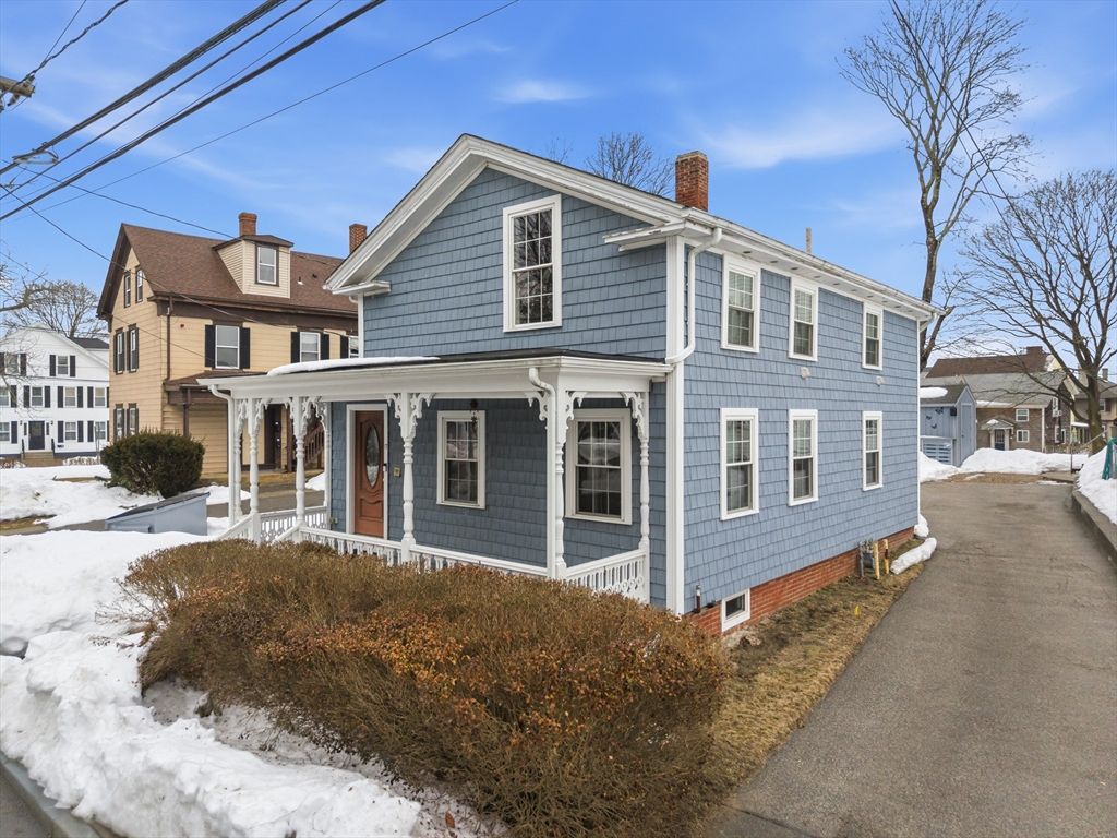 17 School St, Middleboro, MA 02346